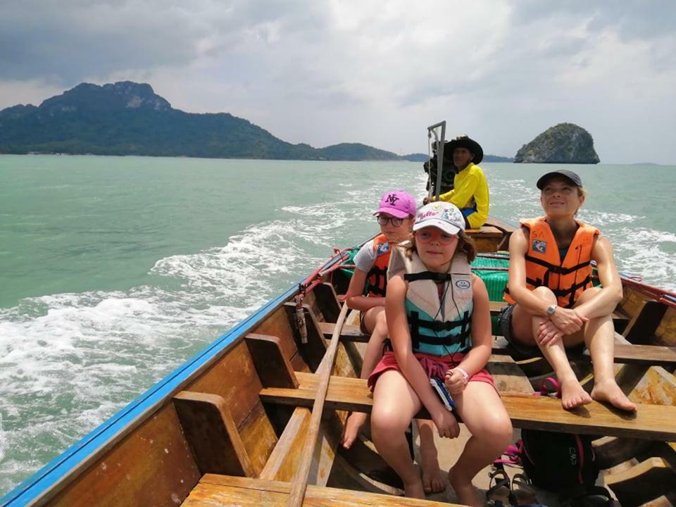 Lam-Tong Resort Don Sak Exteriör bild